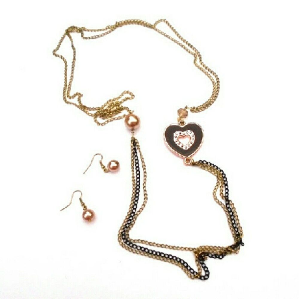 ♥ NWOT Heart Necklace + earring set ♥